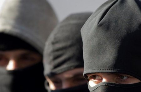 Bakıda maskalıların hücum etdiyi şəxs bazarın sahibi imiş - MÜƏMMALI FAKTLAR