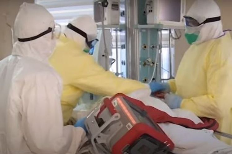 Azərbaycanda ağırlaşan koronavirus xəstələrinin görüntüsü yayıldı (18+VİDEO)
