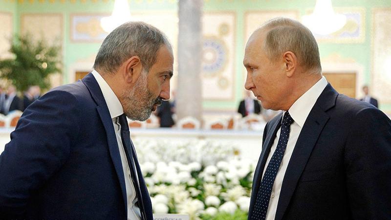 Putin sammitdə Paşinyanın \\\"ağzından vurub\\\" +VİDEO