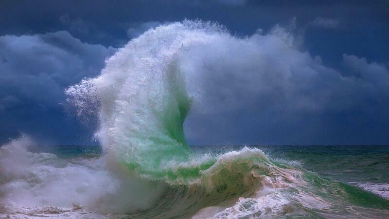 Küləyin sürəti gücləndi, dalğanın hündürlüyü 3,2 metrə çatdı - FAKTİKİ HAVA