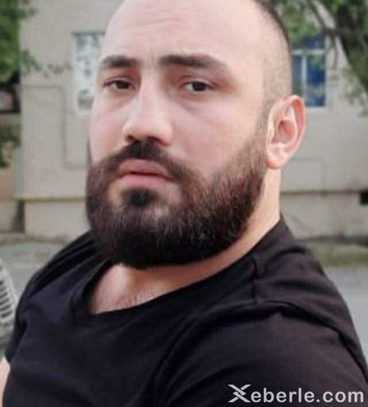 Qardaşının qatilini ürəyindən bıçaqladı: Sumqayıtda dəhşətli cinayətin təfərrüatı -VİDEO