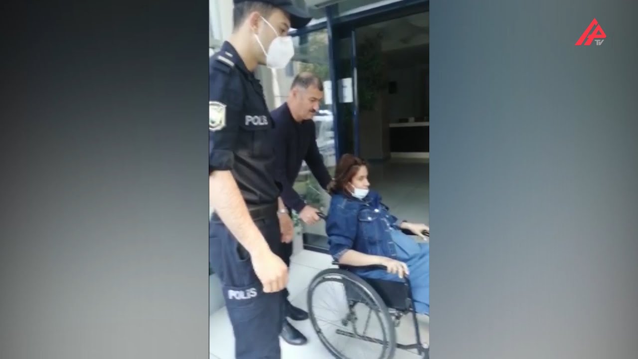 Bakıda polis  hamilə  qadını belə xilas etdi  - Duyğulu video