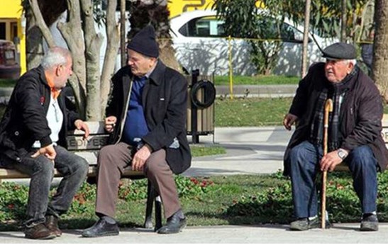 65 yaşdan yuxarı insanların yenidən çölə çıxmasına qadağa qoyulur-AÇIQLAMA