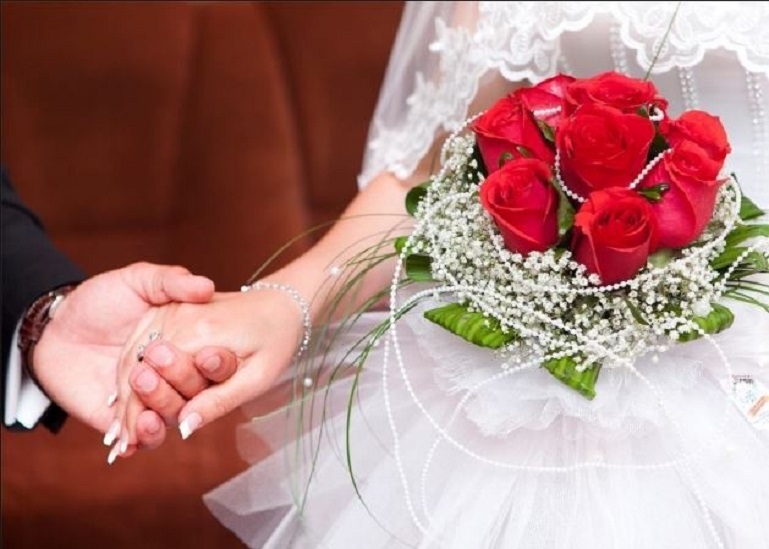 Azərbaycanda toy gecəsi şok hadisə:  Qayınana bəyin yanından qaçan gəlini iynə vurub sakitləşdirdi