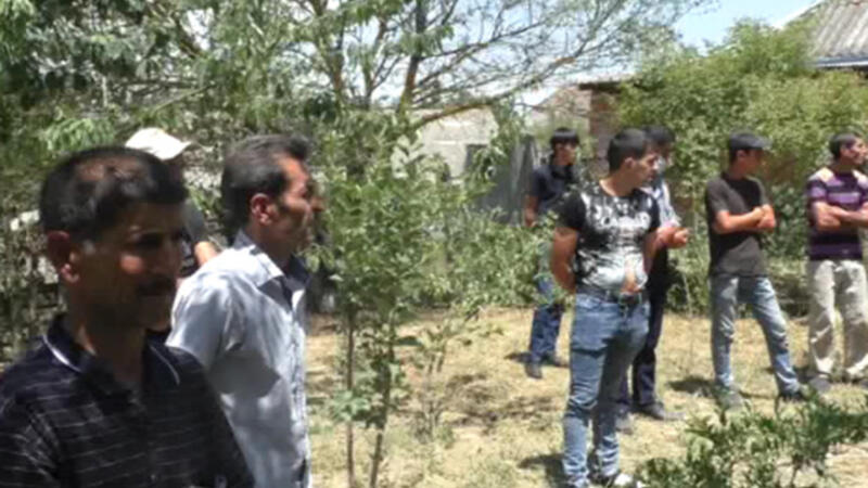 Oğlu hərbi xidmətdən qayıdan ata buna görə CƏRİMƏLƏNDİ - FOTO