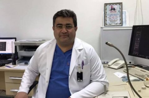 Koronavirus xəstələrini müalicə edən həkimdən sensasion açıqlama: \\\"İnsanları zorla...\\\" - VİDEO