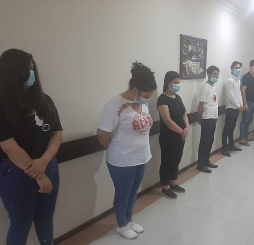Qanunsuz işləyən kafe sahibi həbs edilib, 6 müştəri cərimə olunub