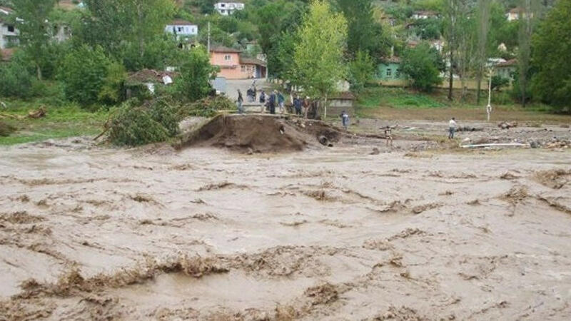 İyulun 18-dək daşqın və sel təhlükəsi gözlənilir - Mərkəz direktorundan XƏBƏRDARLIQ