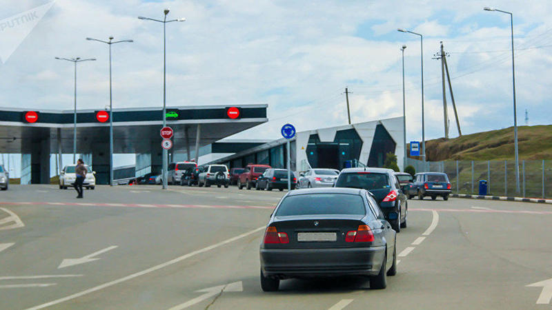 Azərbaycandan Gürcüstana getmək istəyənlərin NƏZƏRİNƏ