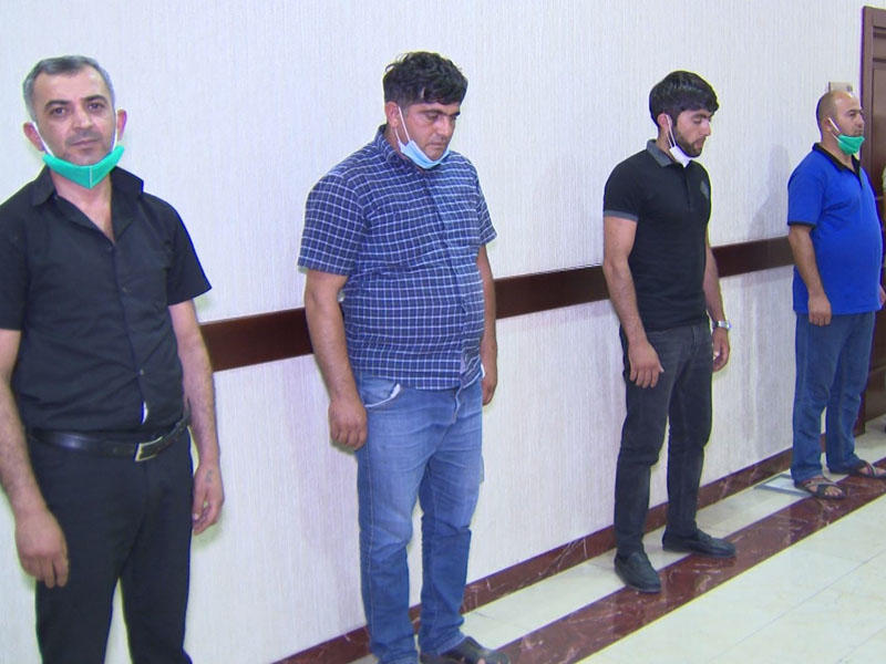 Karantini pozaraq Bakıya sərnişin daşıyan sürücülər həbs edildilər - FOTO