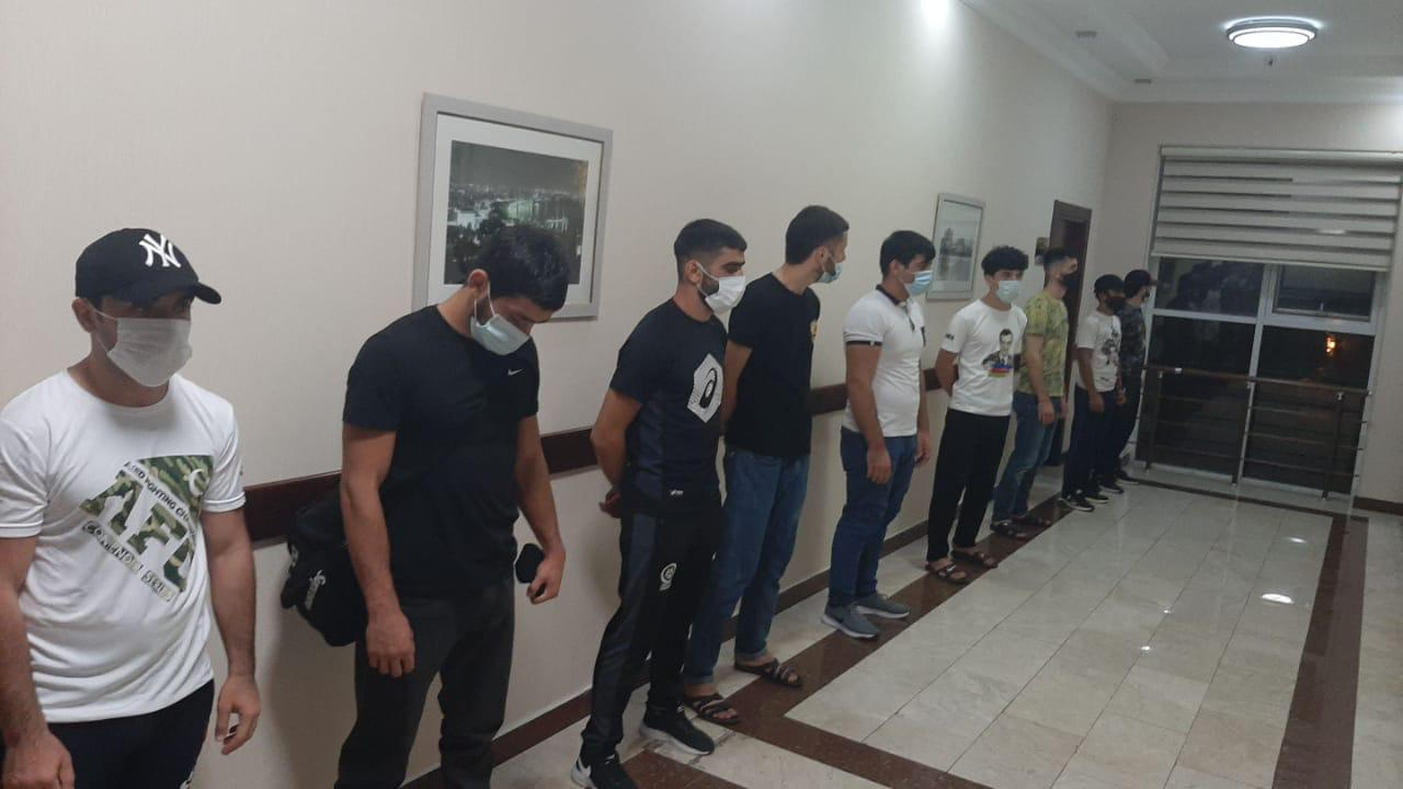 Bakı polisi idman zalına basqın etdi - Saxlanılanlar var - FOTO