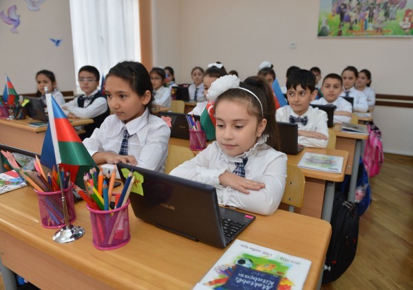Azərbaycanda dərslər noyabrda başlayır? - RƏSMİ CAVAB