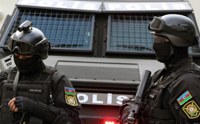 Bakıda polis əməliyyat keçirdi — Saxlanılanlar var