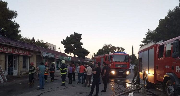 Azərbaycanda ticarət obyektləri yandı - FOTO