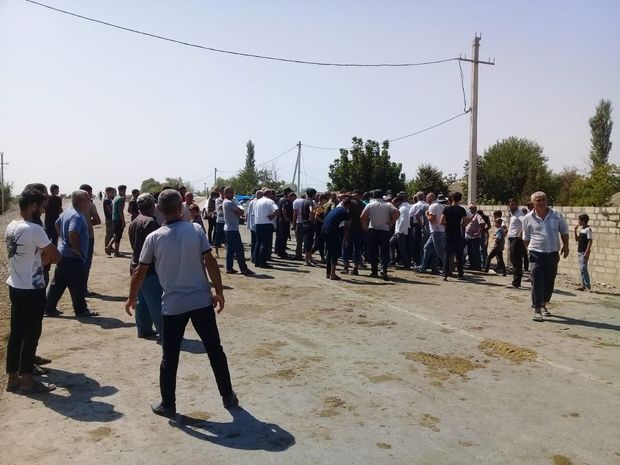 SON DƏQİQƏ! Sakinlər yolu bağlandı - VİDEO