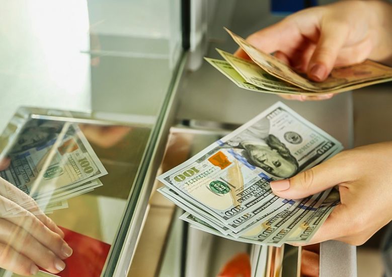 Şok xəbər: Dollar kəskin ucuzlaşır