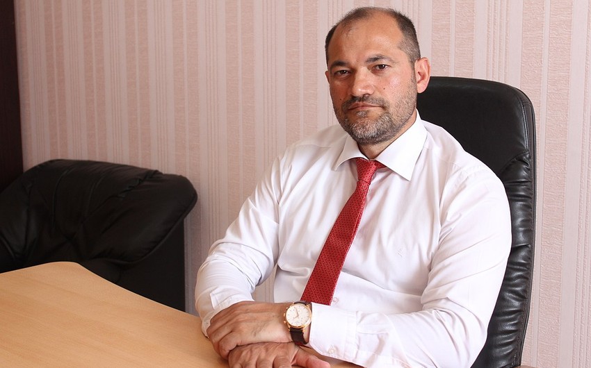 Deputatı yolda saxlayan polislə bağlı tədbir görüləcək