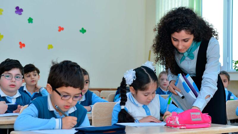 Dərslər bu formada keçiriləcək - Baş Nazirdən YENİ QƏRAR