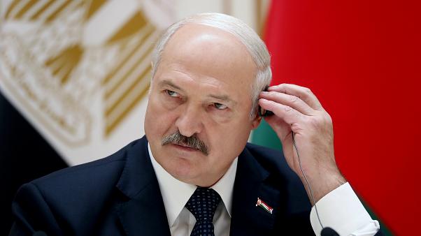 Lukaşenko ölkəni tərk etdi – Onun təyyarəsinin hara uçduğu açıqlandı