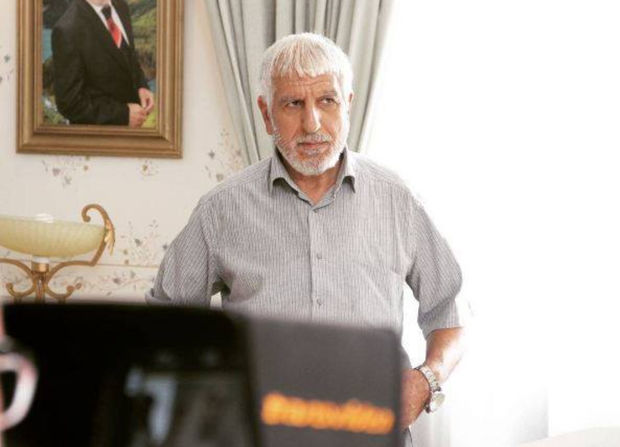 Xalq artisti: “Müğənnilər yeyib-içməyə, çox xərcləməyə öyrəşiblər”