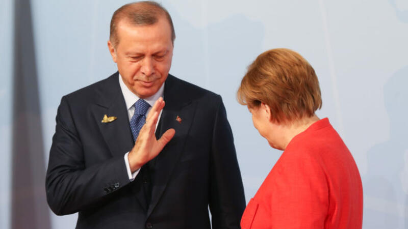 Ərdoğanla Merkel arasında QIZĞIN MÜZAKİRƏ
