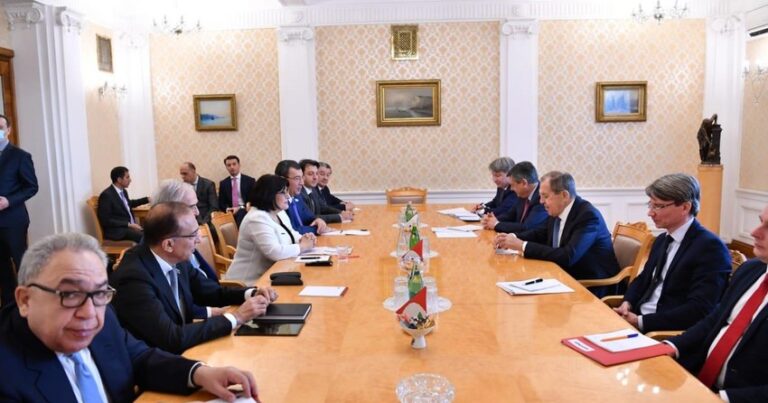 Kremlin “5 rayon blefi”: Sergey Lavrov erməniləri necə sakitləşdirir?  -  VİDEO