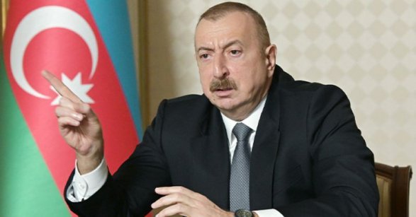 Ильхам Алиев: Макрон должен извиниться перед азербайджанским народом