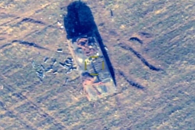 Düşmənin daha bir zirehli tank bölməsi darmadağın edilib  -VİDEO