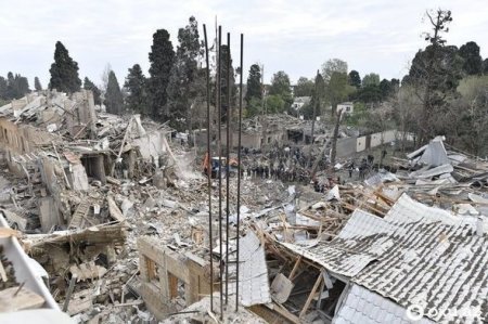 Xarici diplomatlar Gəncədə erməni vəhşiliyi ilə tanış oldular
