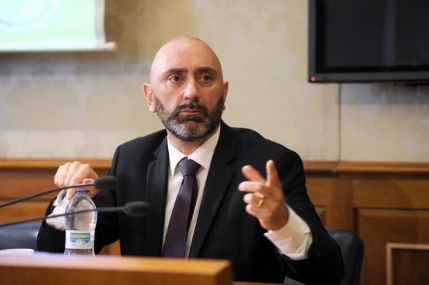 İtalyan senator ermənilərin Gəncəyə hücumunu pisləyib - FOTO