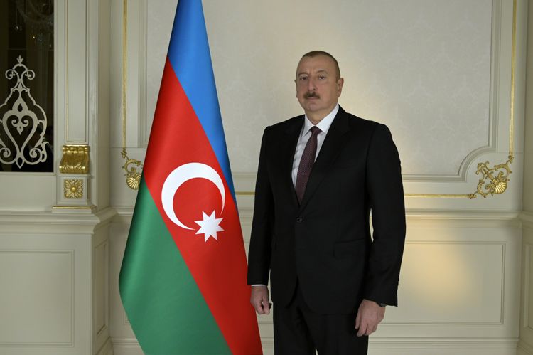 Prezident : \\\"Müzəffər Azərbaycan Ordusu döyüş meydanında yeni qələbələr qazanır\\\"