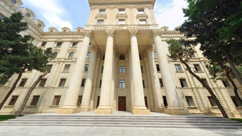 Rəsmi Bakıdan İranın sərhədə hərbi texnika cəmləməsinə REAKSİYA