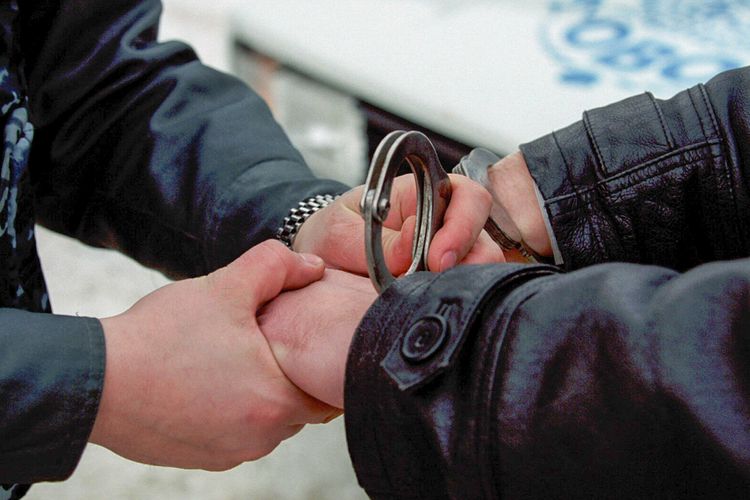 Bakıda azyaşlı qızların sırğalarını oğurlayan şəxslər saxlanılıb