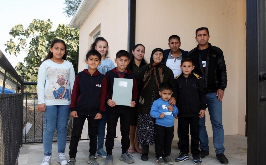 Daha 4 rayonda şəhid ailələri və Qarabağ müharibəsi əlillərinə ev verildi
