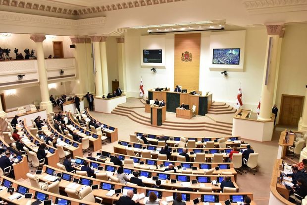 Gürcüstanda üç soydaşımız ölkə parlamentinə seçildi