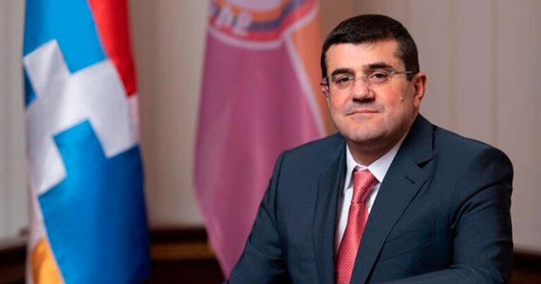 Qondarma \\\"prezidentdən\\\" hələ də bir xəbər yoxdur - FOTO