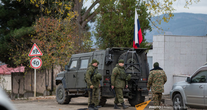 Rus hərbçilər erməniləri belə yoxlayır - Xankəndi və Ağdərədən reportaj