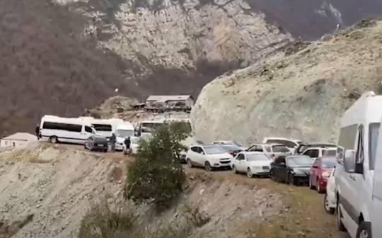 Ermənilər Kəlbəcər yolu ilə həm çıxır, həm də qayıdırlar?..- “Artıq 8 min nəfər qayıdıb”