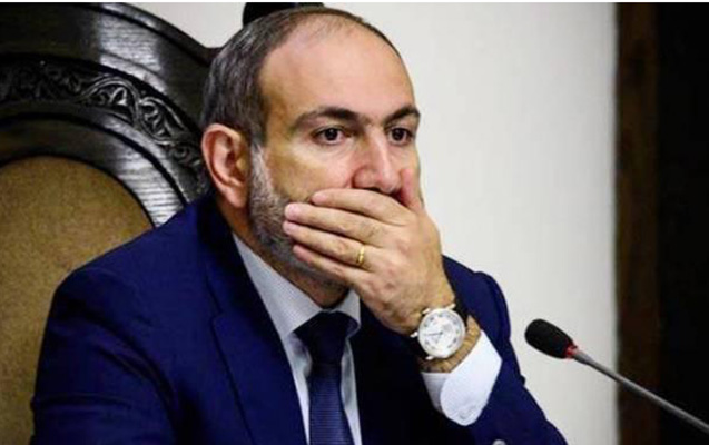 Ermənilər Paşinyanın \\\"başını qopartdı\\\" - FOTO