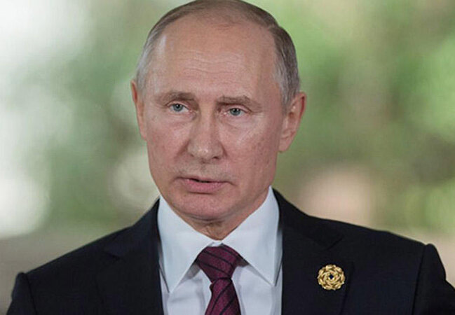 Putin: \\\"Paşinyan müharibədə israr etdi, buna görə də ermənilər Şuşanı itirdilər