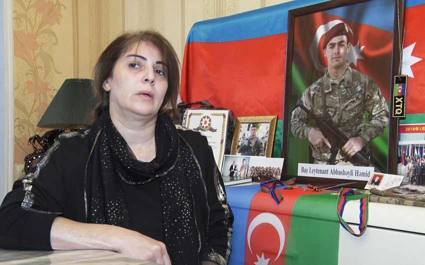 Şəhid xüsusi təyinatlının anası: \\\"Tabutu görəndə oğlumu təbrik etdim\\\" - video