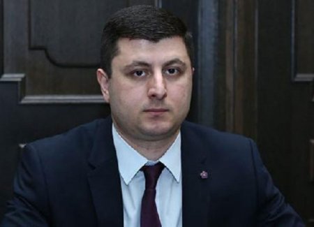 “Paşinyan, Azərbaycan əsgəri Xankəndidə alış-veriş edir, xəbərin var?” - Erməni “müşavir”