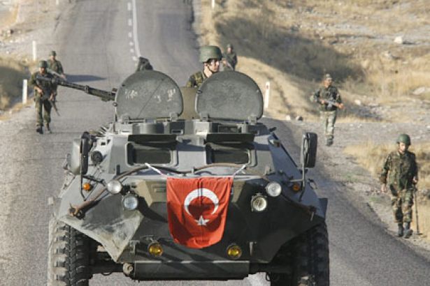 Türkiyə Ordusu bir əsgərin qisasını aldı: 17 terrorçu məhv edildi