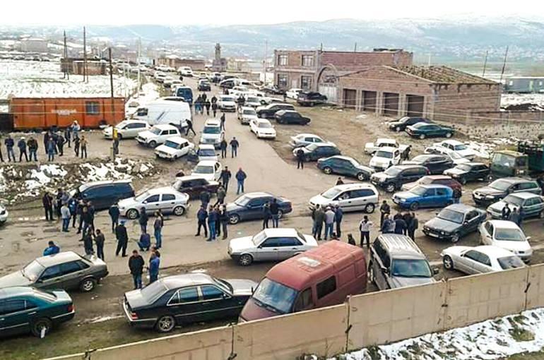 Növbəti savaşa Nikolla getmək istəmirik – Aksiya