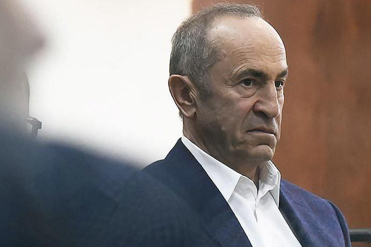 Köçəryan Paşinyanı devirməyə çağırıb