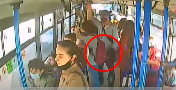 Bakıda avtobusdakı hadisə kameraya düşdü,polis onları tutdu - ANBAAN VİDEO