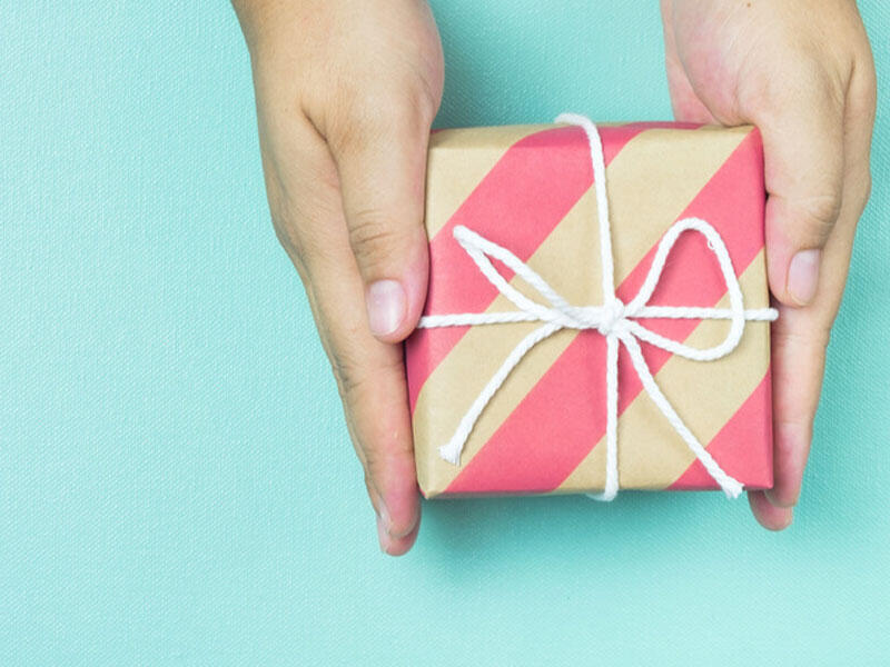 Dərman satışı ilə məşğul olan şirkətlərdə mükafat halaldır?