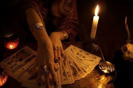 Azərbaycanda şok: Falçı məmur bacısından  bəxtini açmaq üçün 2 milyon alıbmış