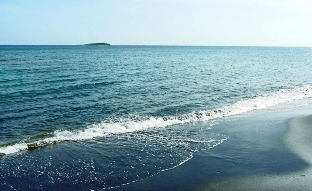 Dənizdən acı xəbər gəldi: Helikopter itkin düşən neftçini axtarır