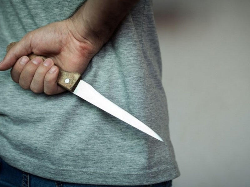 Şabranda qardaş bacısını öldürdü